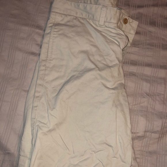 Vineyard vines khaki shorts - Picture 3 of 4